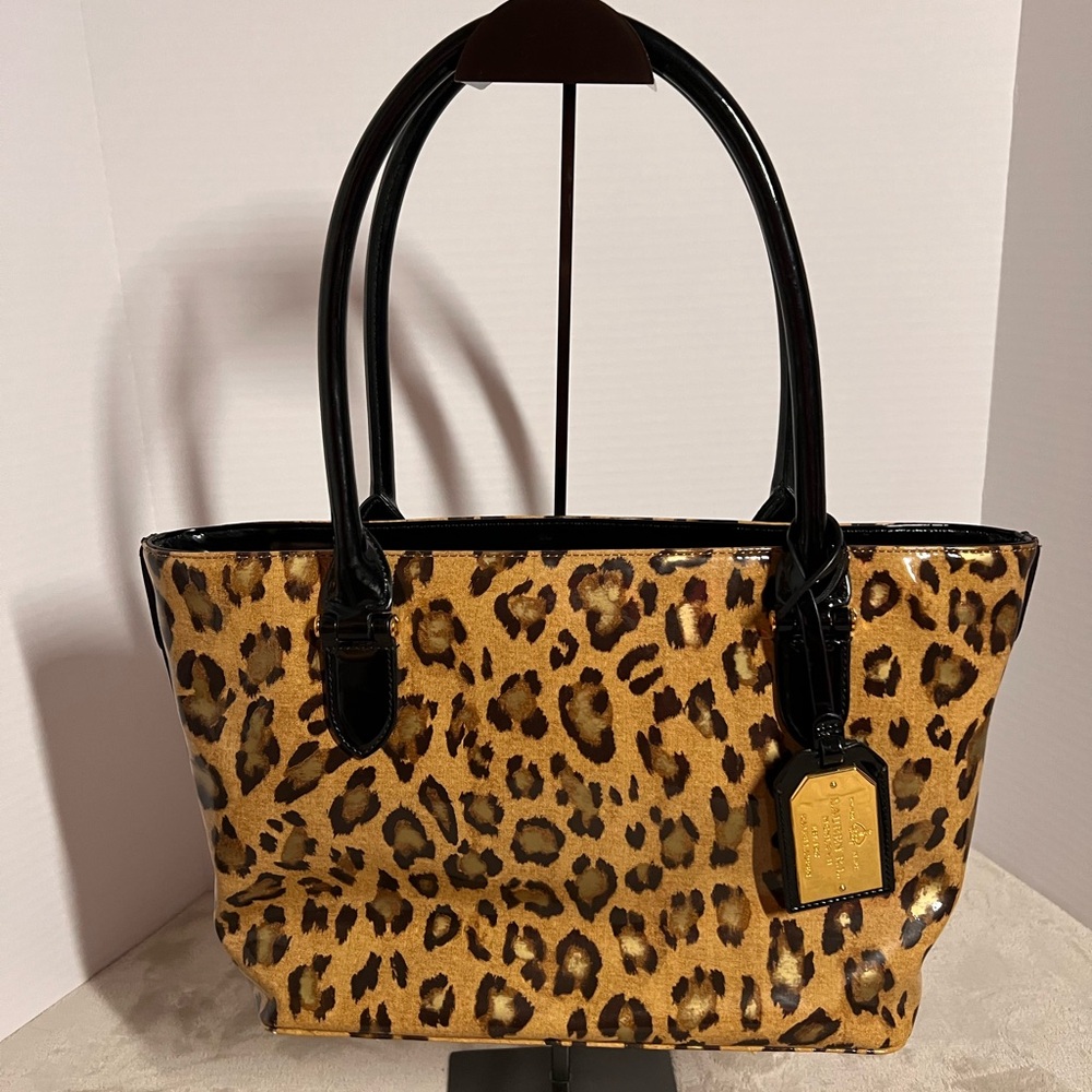 Lauren Ralph Lauren Leopard Print Tote with Black Patent Leather. - Picture 12 of 13